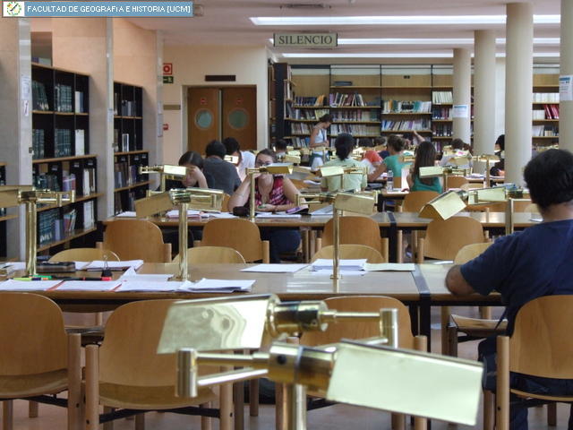 Biblioteca de la Facultad de Geografía e Historia de la UCM